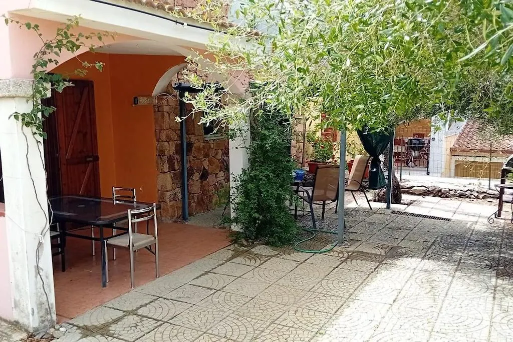 Suite Sardinia -Appartamento Indipendente A Tanaunella Vakantiehuis